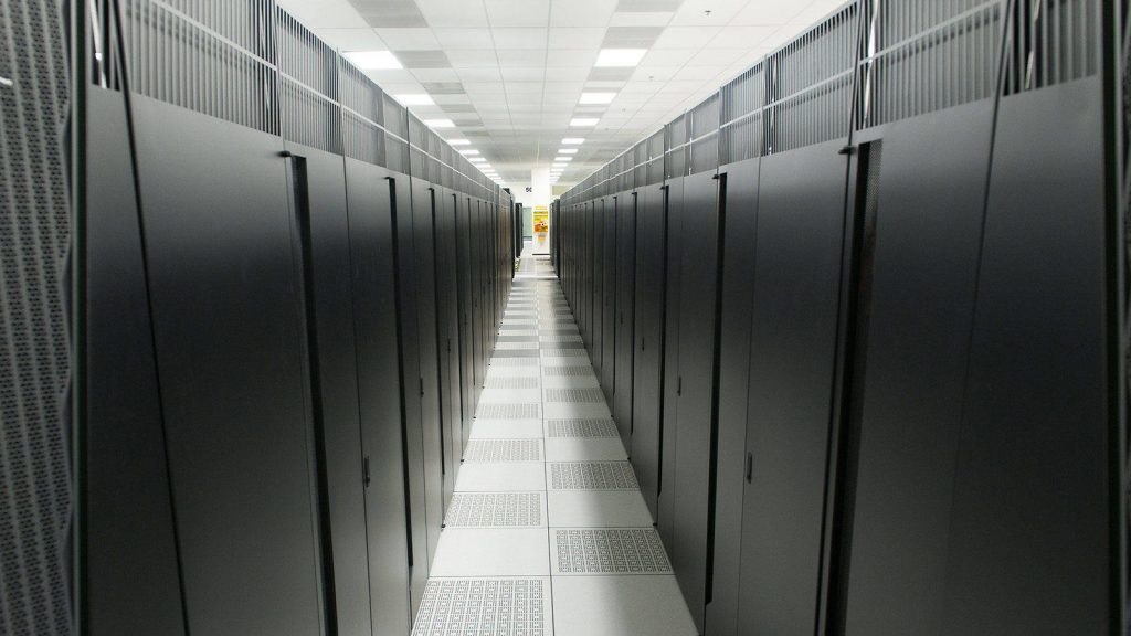 Explorando o escuro universo com super computadores